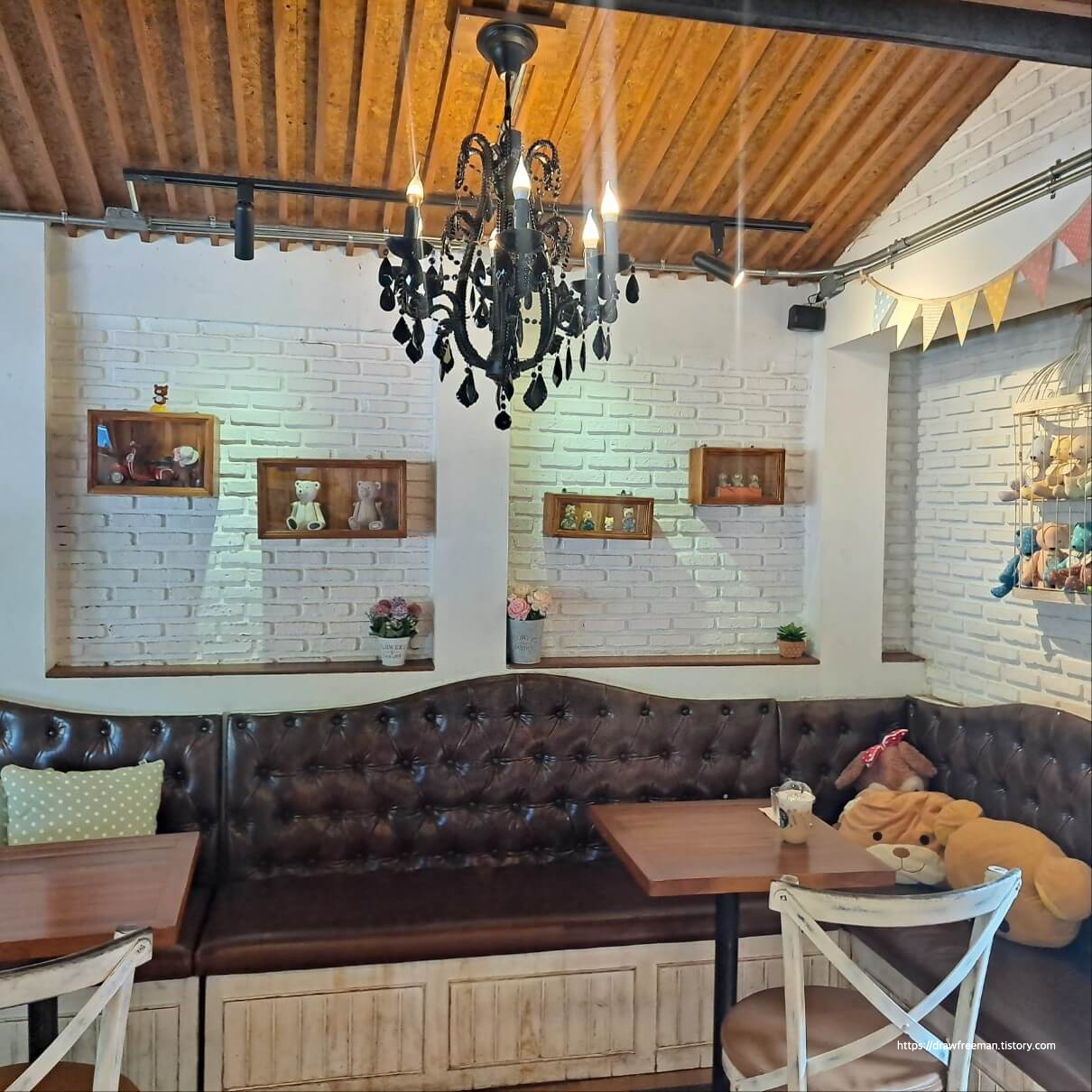 아이 동반 추천 카페 Bear Hug Cafe