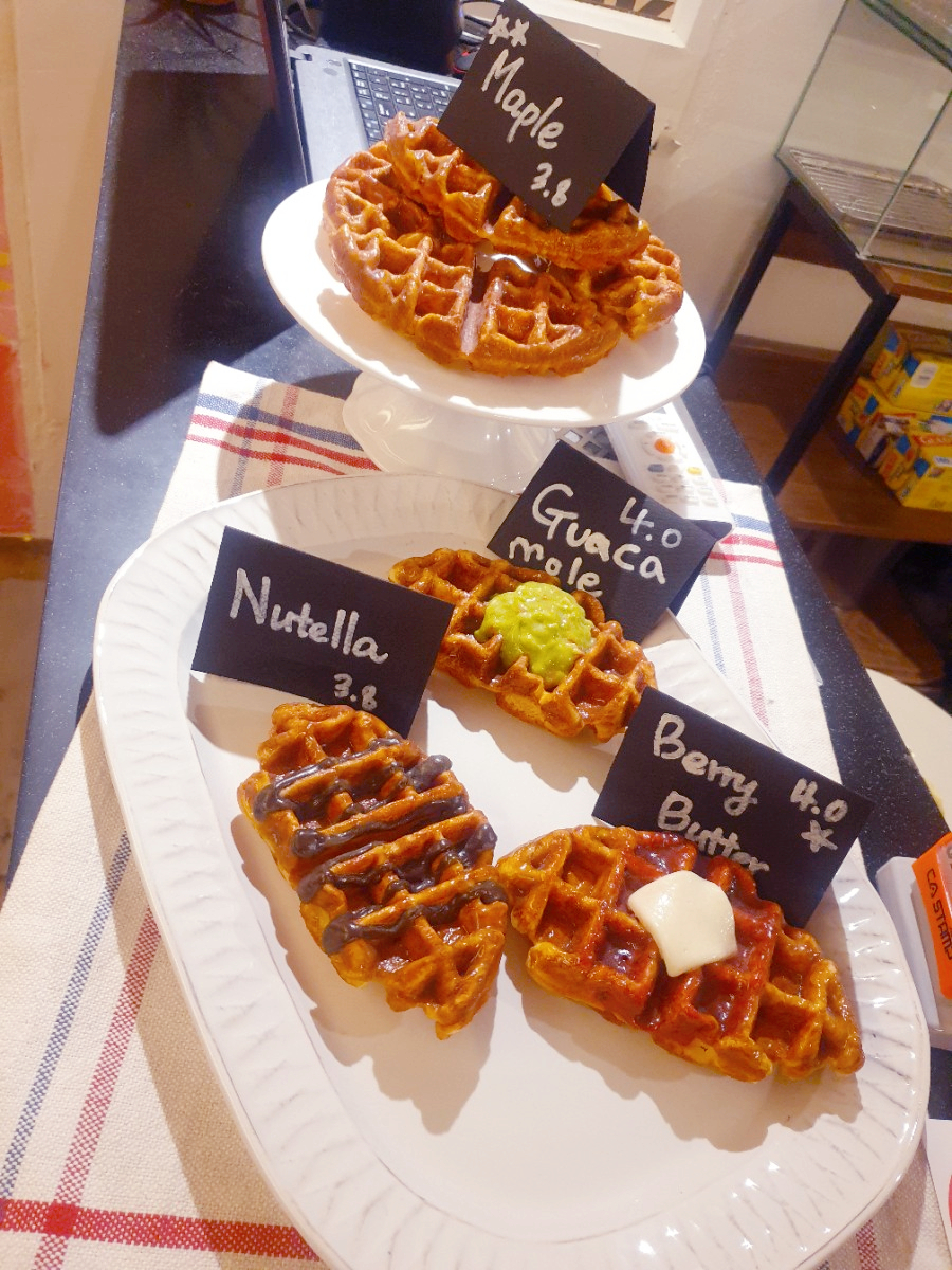  가로수길 크로플 맛집 언더핑크 커피