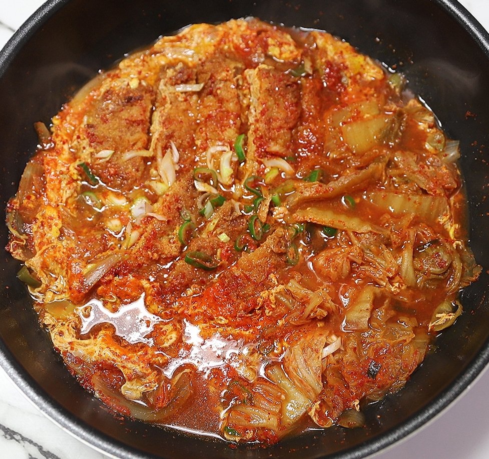 돈가스-김치-나베-완성-모습2(확대사진)