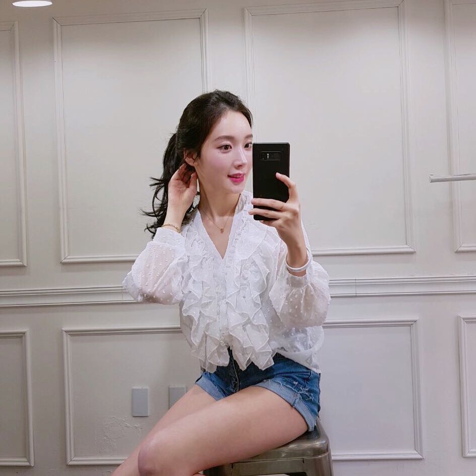  모델 겸 물리치료사 정아윤