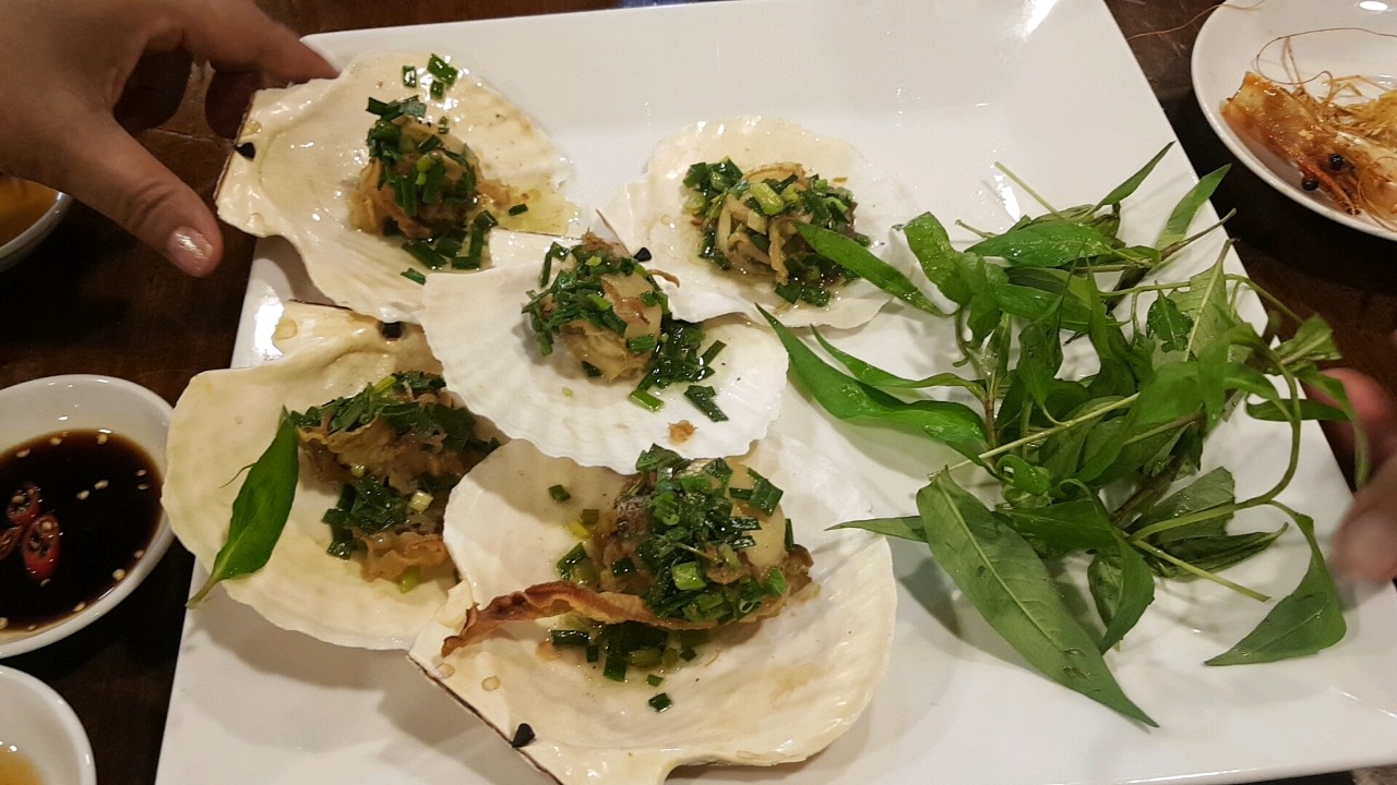 동나이 비엔호아 로컬 맛집 Nha Hang Kaiserin - 가리비 구이(SO DIEP NHAT NUONG MO HANH)