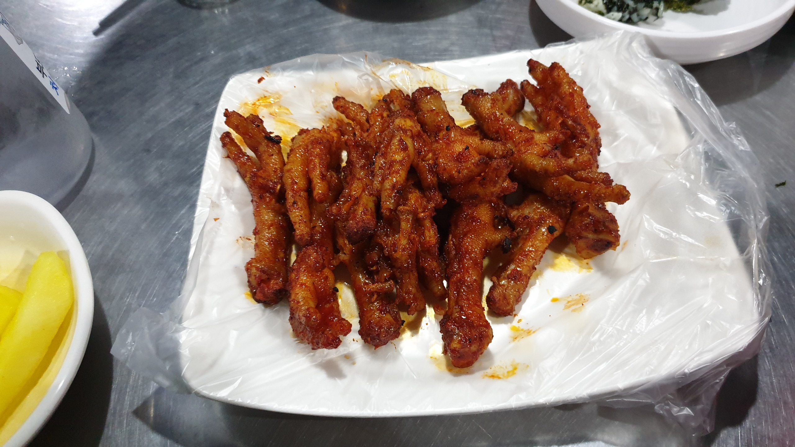  계속 생각나는 매운 닭발 맛집 , 천호동 닭발 부부