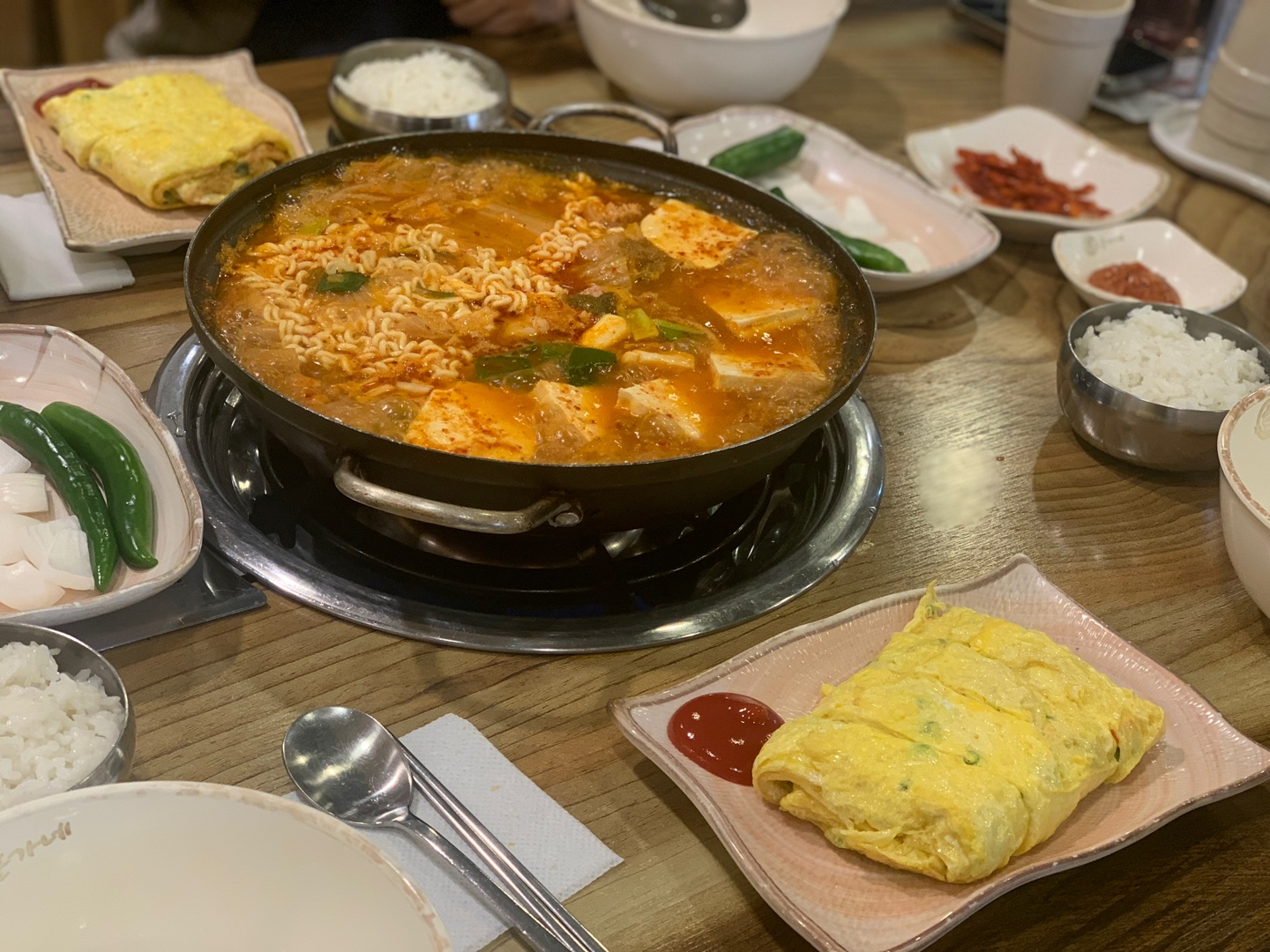  개포동 맛집, 돈가네 김치찌개 본사 직영점 후기 (feat. 왕계란말이)