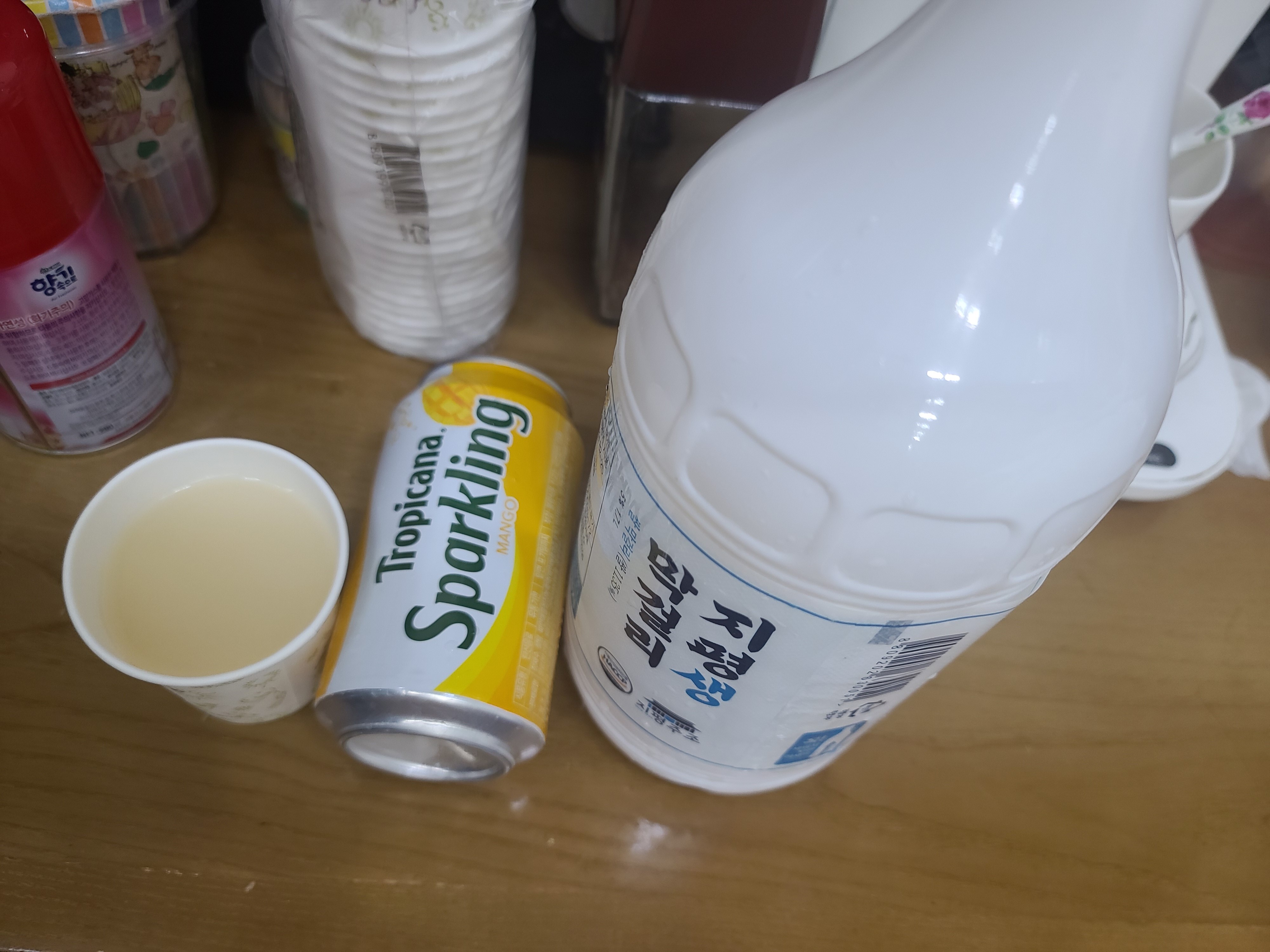  지평막걸리를  과일망고막걸리로 마셔보기