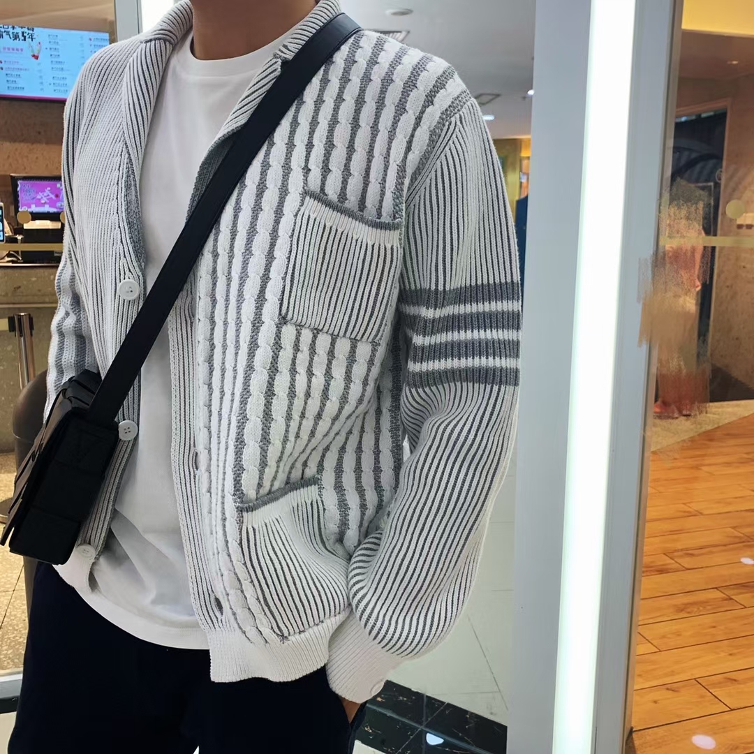  [THOM BROWNE] 톰브라운 펀 믹스 블레이저 자켓 MKJ051A 00219 055