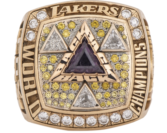  LA 레이커스가 20여년 만에 다시 전달한 NBA 챔피언 우승 반지의 가치.