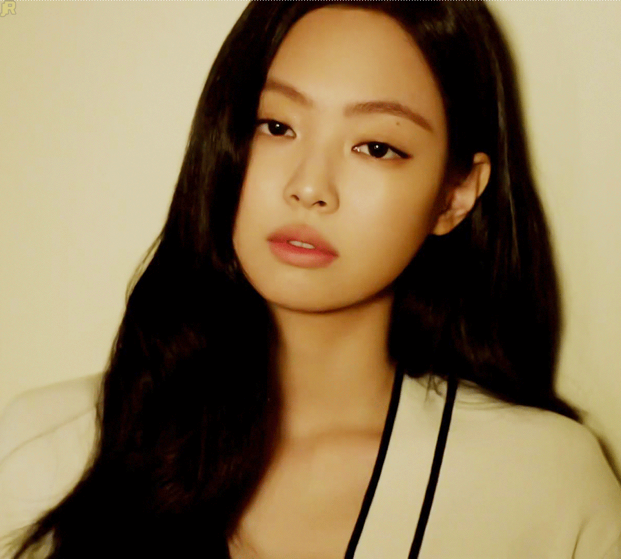  블랙핑크 제니 헤라 실키 스테이 파운데이션 움짤 gif