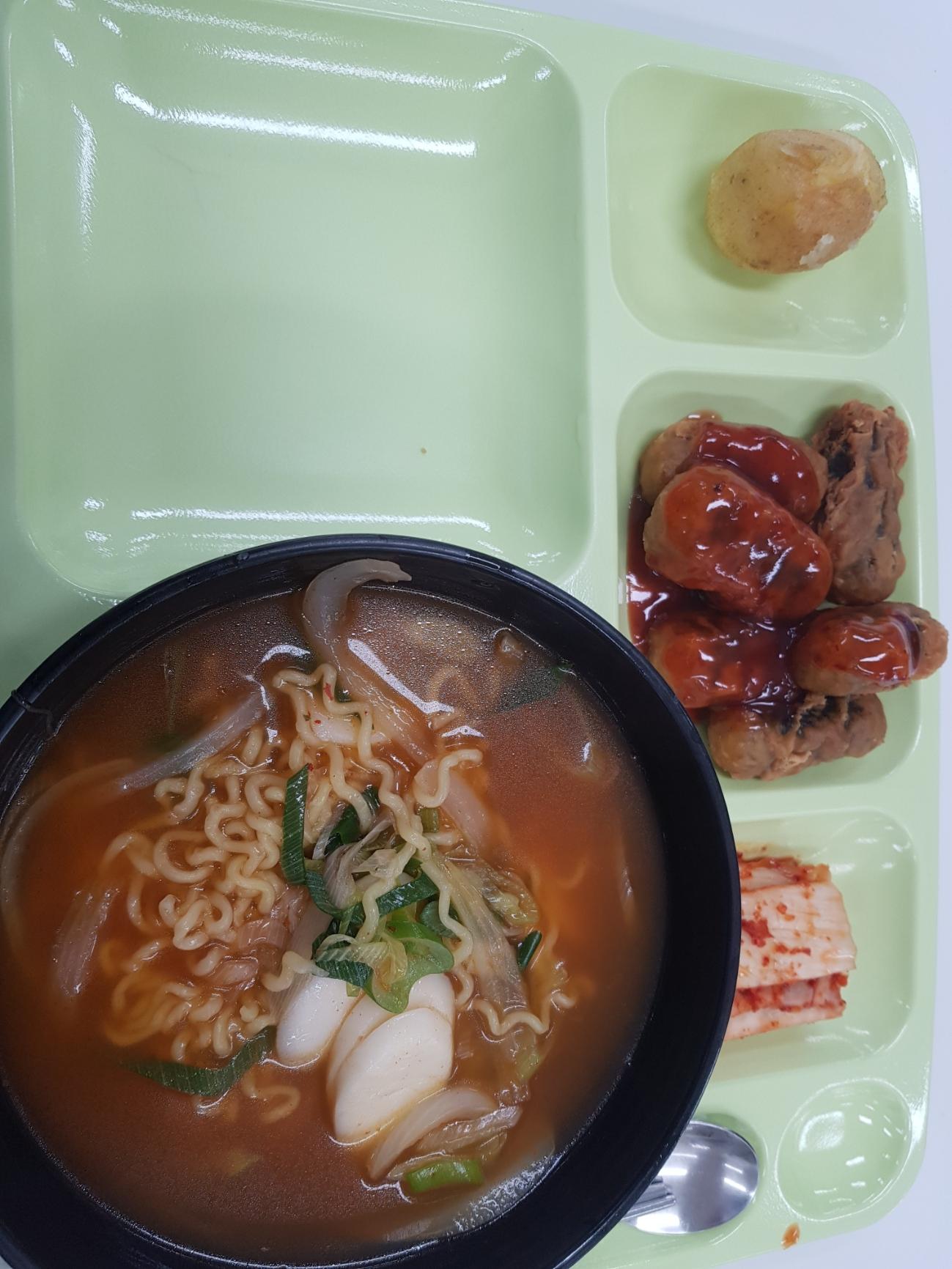  1/13) 잠잘 시간도 부족한 야간 마지막날입니다. 물론.. 밥은 먹습니다.ㅠㅠ