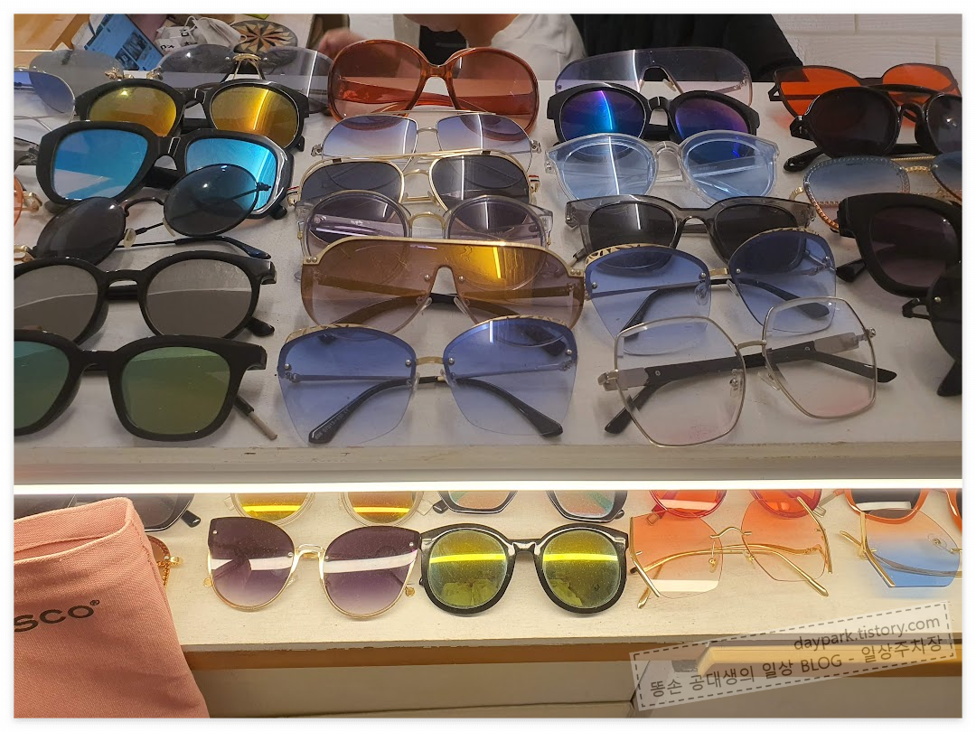 홍가방엥서 판매하는 선글라스
