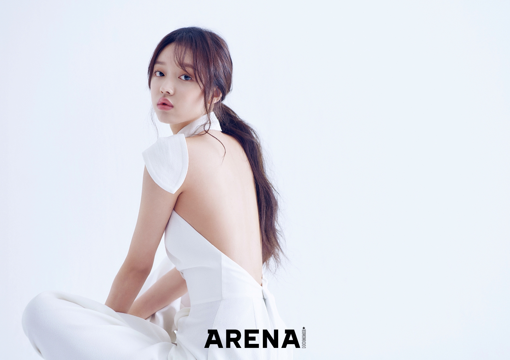  오마이걸 유아 아레나 옴므 플러스 고화질 화보 사진