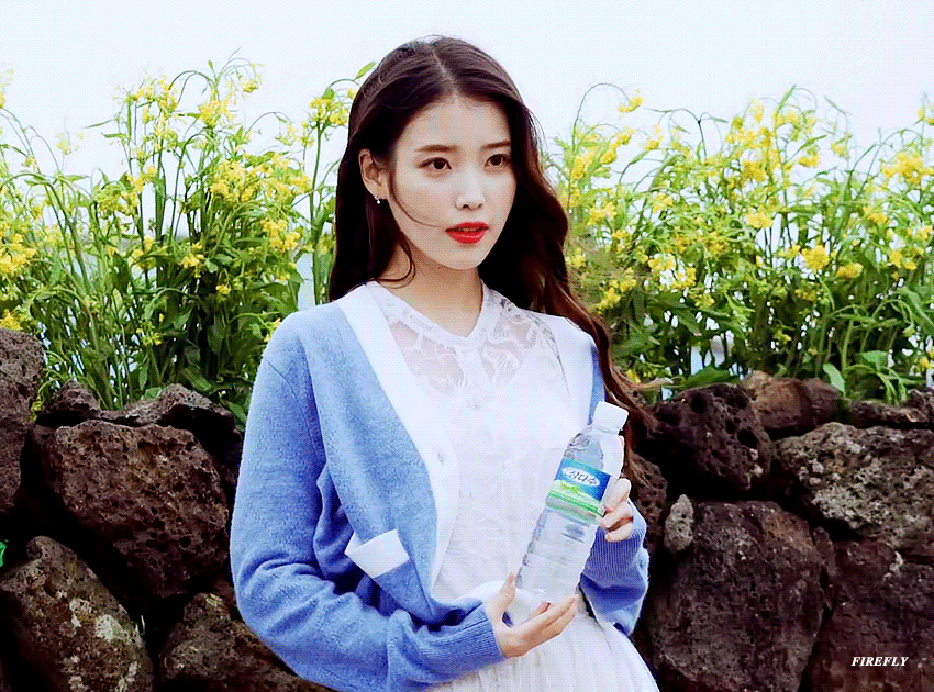  아이유 제주 삼다수 메이킹필름 움짤 gif