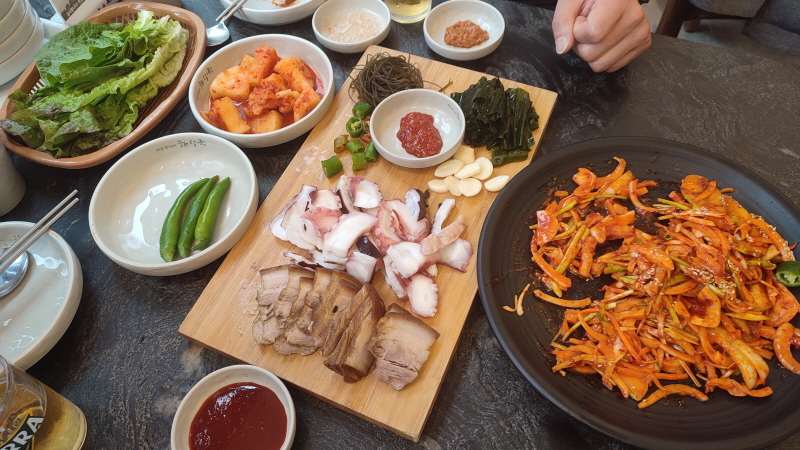  개방감이 좋은 곳, 마포 제주은희네해장국