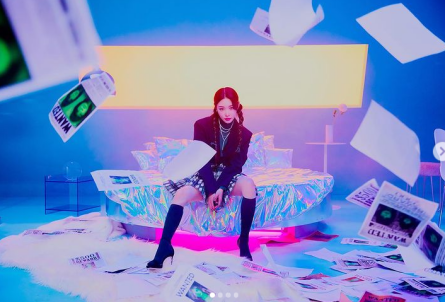  청하 첫 정규앨범 케렌시아 트레일러 영상 공개