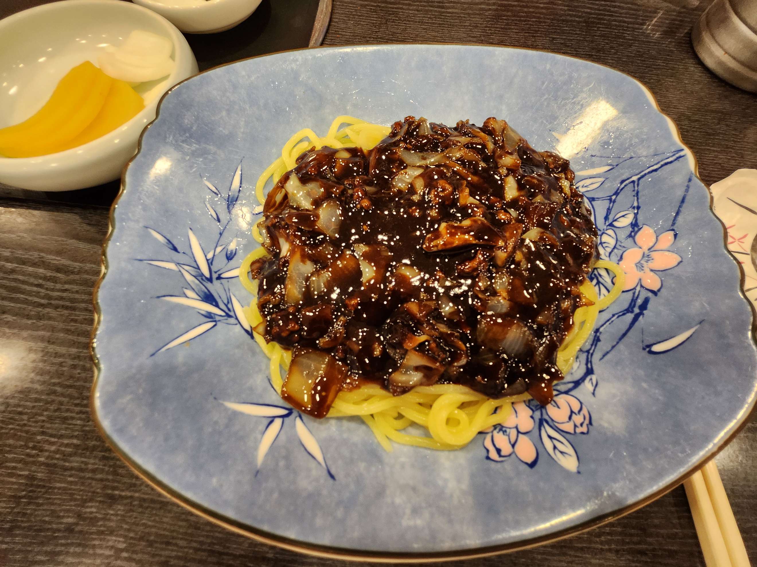 짜장면입니다
