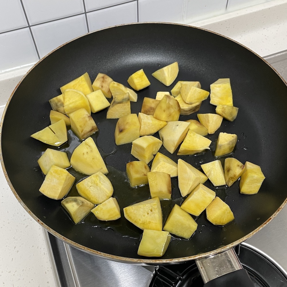 쉽게 만드는 고구마 맛탕 요리 레시피