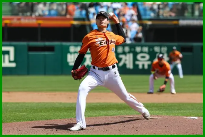 KBO 역대 11번째 고졸 선발승 조동욱