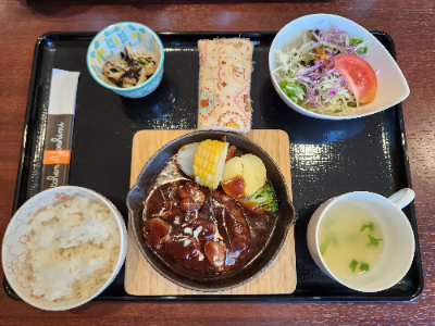 삿포로-키친요시미-함박스테이크-Sapporo-Kitchen-Yoshimi-Hambak-Steak