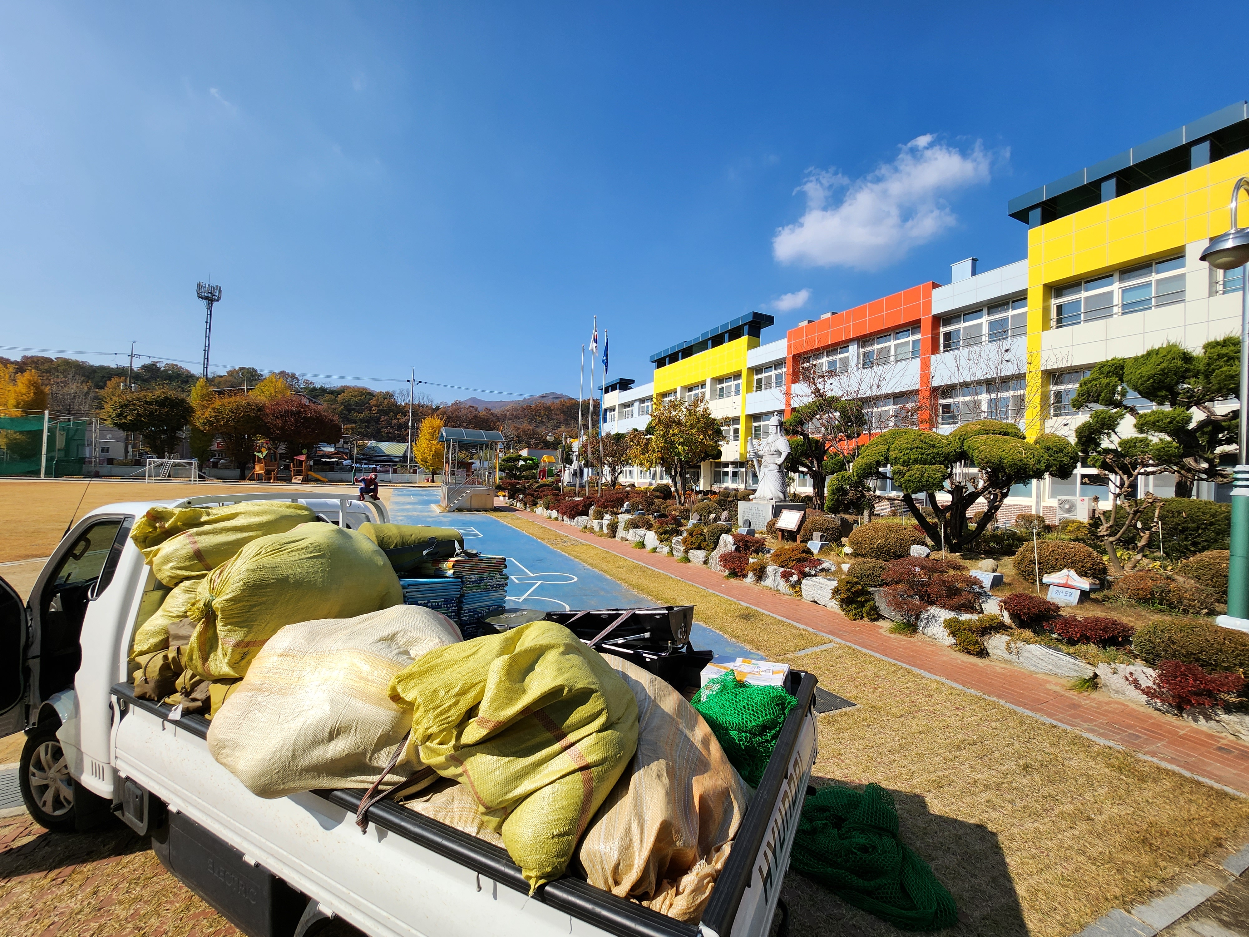  대구 칠곡 초등학교 침낭,텐트,매트리스,바베큐,화로대,장작 교육 행사 납품 아웃도어본부닷컴 ㅈ