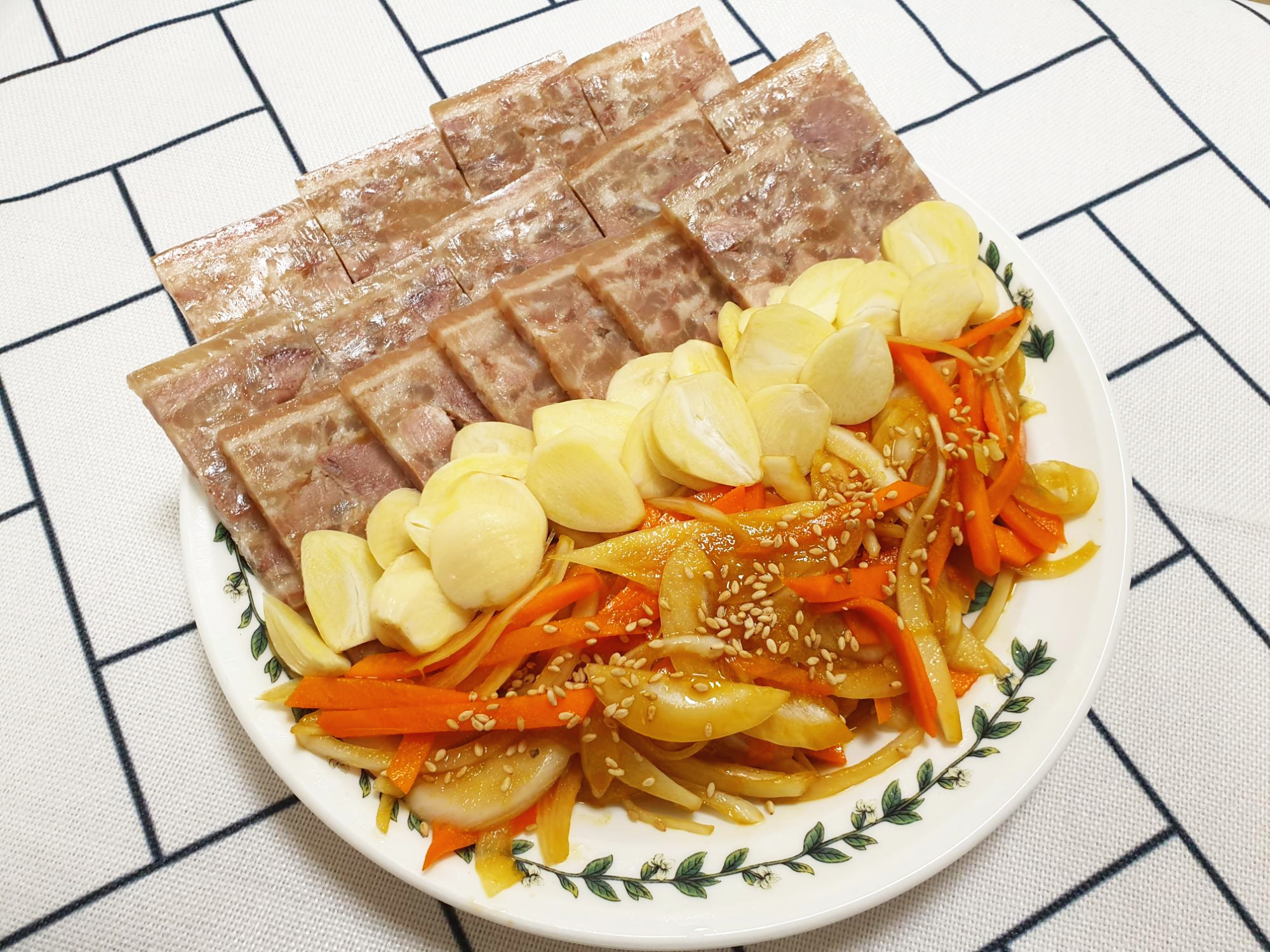  편육 맛있게 먹는방법 돼지머리고기 편육냉채 만드는법