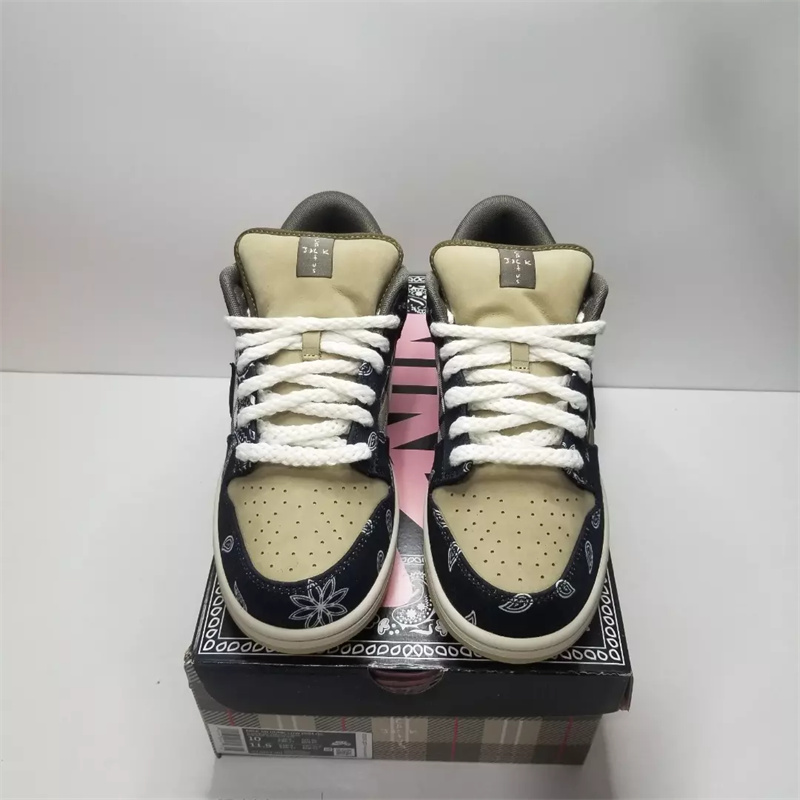  [NIKE] 나이키 트래비스 스캇 x SB 덩크 로우 PRM QS 캑터스 잭 CT5053-001 남녀공용 (OG공장)