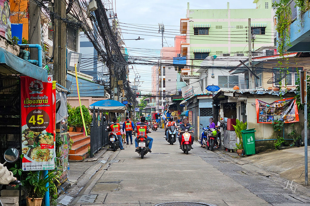 태국 방콕 골목 오토바이