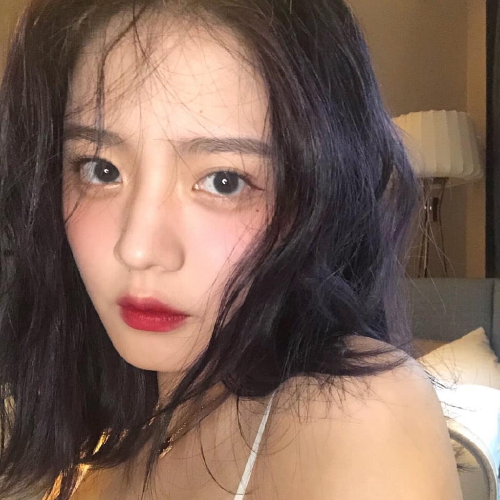  코로나 검사받으러 왔다가 외모에 난리난 처자 웨이보 사진들 모음