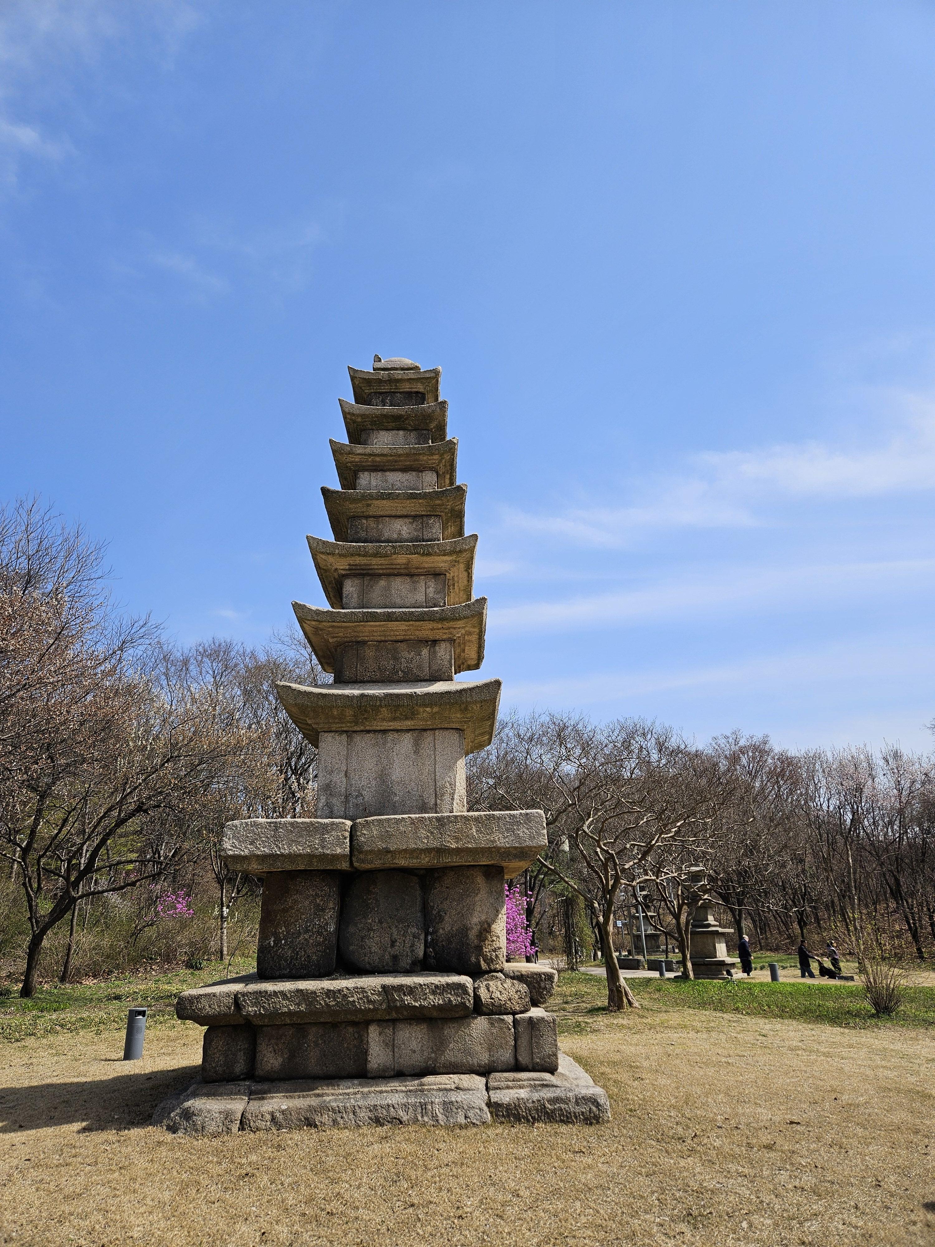 국립중앙박물관 정원 내 석탑