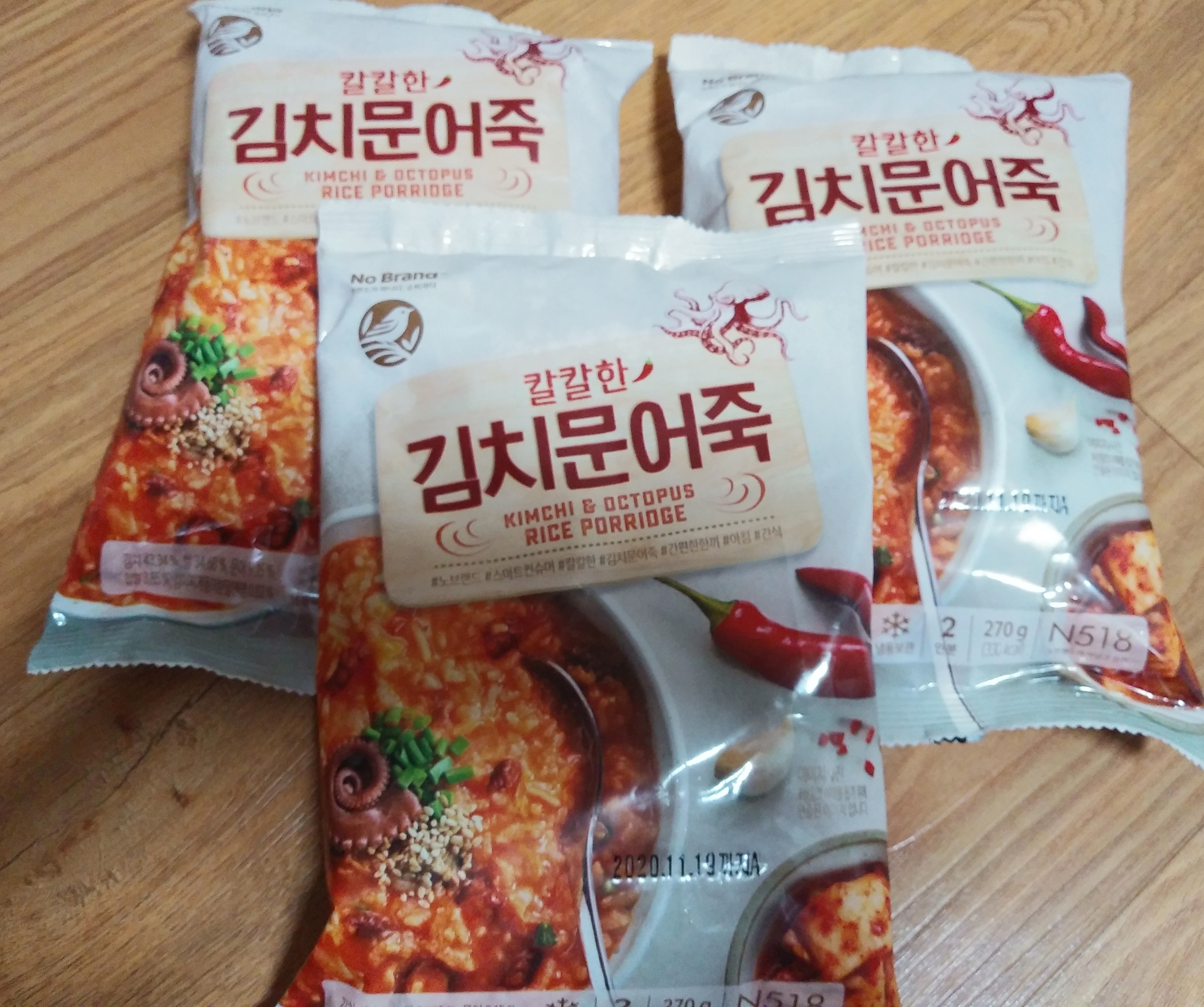  노브랜드 칼칼한 김치문어죽 (천일식품)