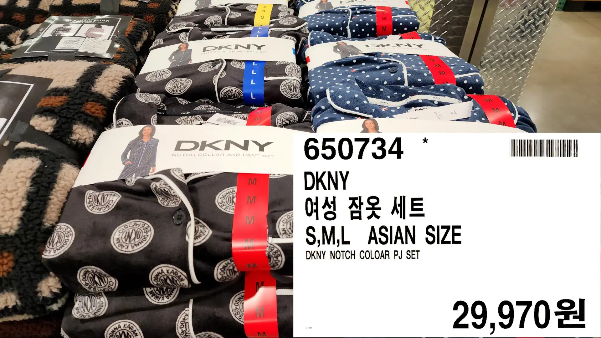 DKNY
여성 잠옷 세트
S&#44;M&#44;L ASIAN SIZE
DKNY NOTCH COLOR PJ SET
29&#44;970원