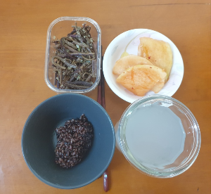 현미밥-고사리나물-석박지