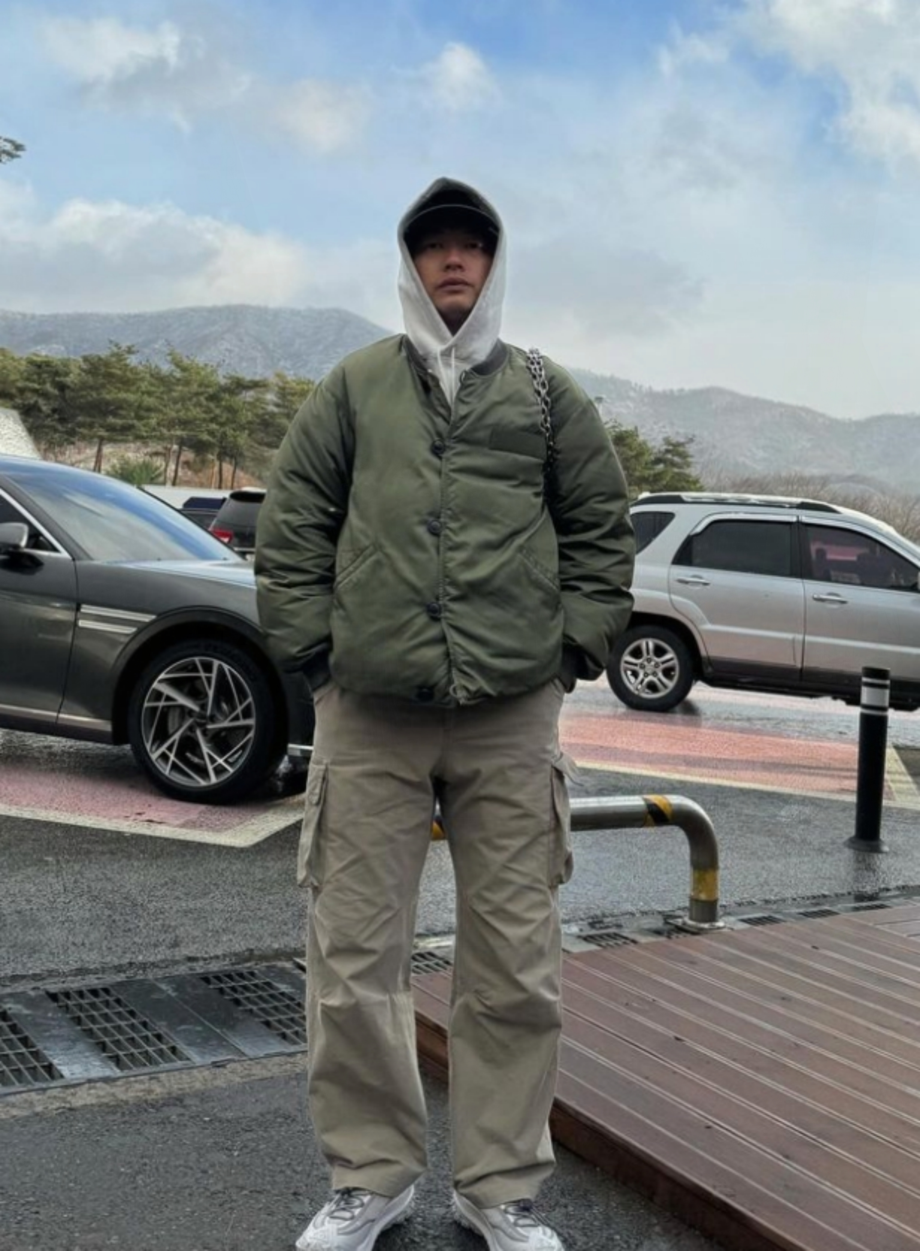  이동휘 컨츄리 느낌의 남자 패딩자켓 코디 핏이 살아있네