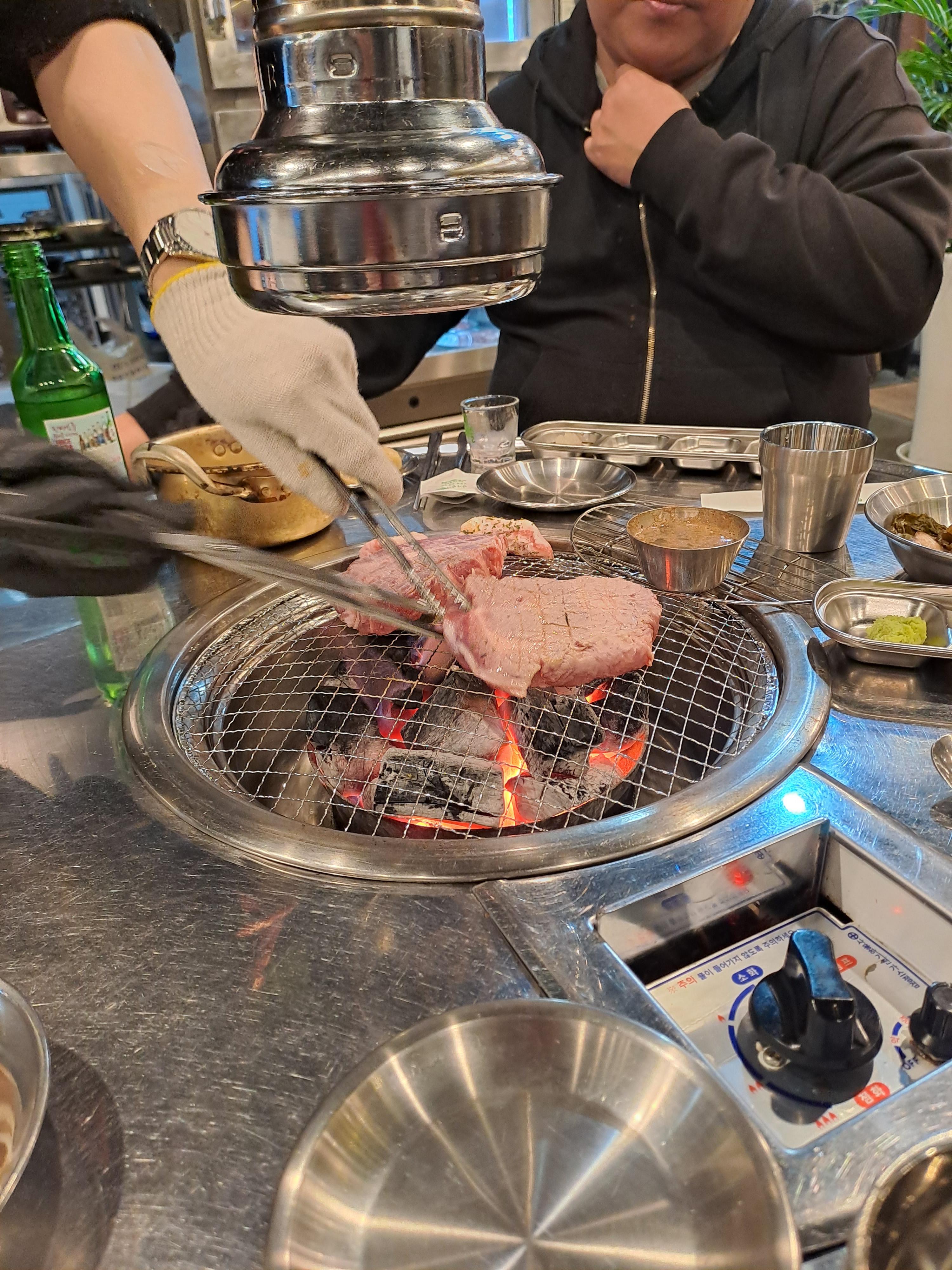 꾸움돼지 이미지