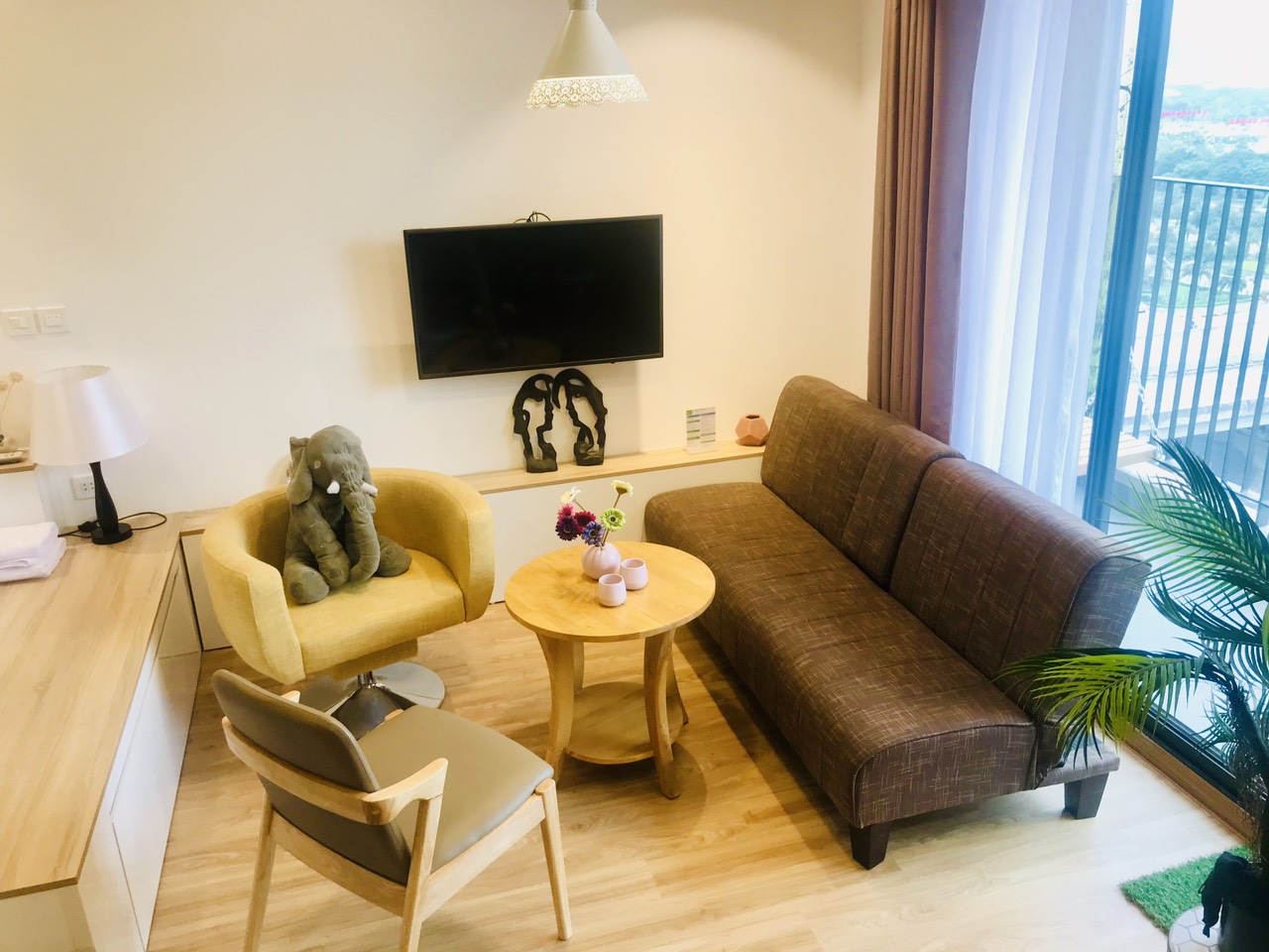  [디캐피탈 임대 정보] 디캐피탈 스튜디오/ 풀옵션/ 1200만동- 0968650193