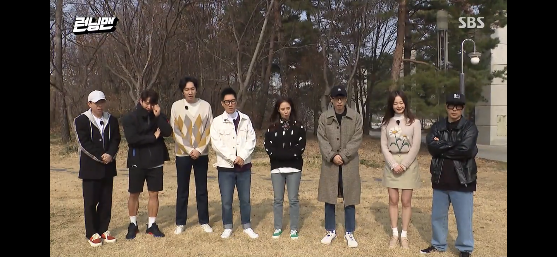  런닝맨  송지효 , 아이돌리그 산다라박 니트 패션