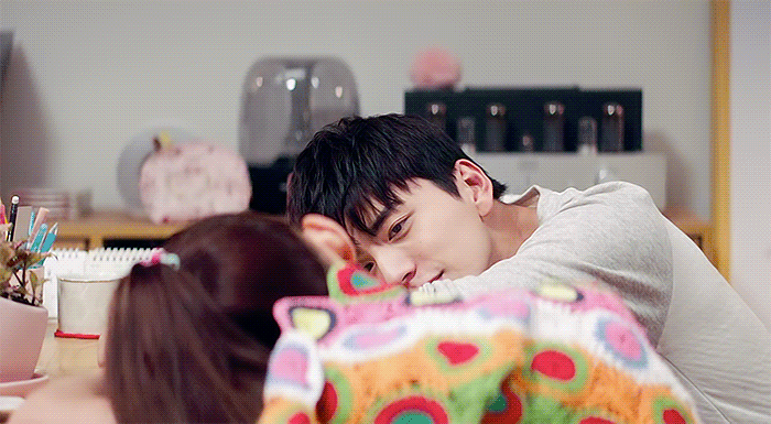  왕대륙이 누구?... 나의 소녀시대, 장난스런 키스 영화 GIF