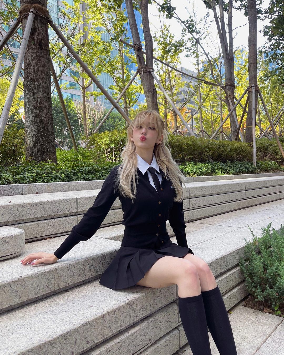  전소미 교복패션 인스타그램 사진 2210