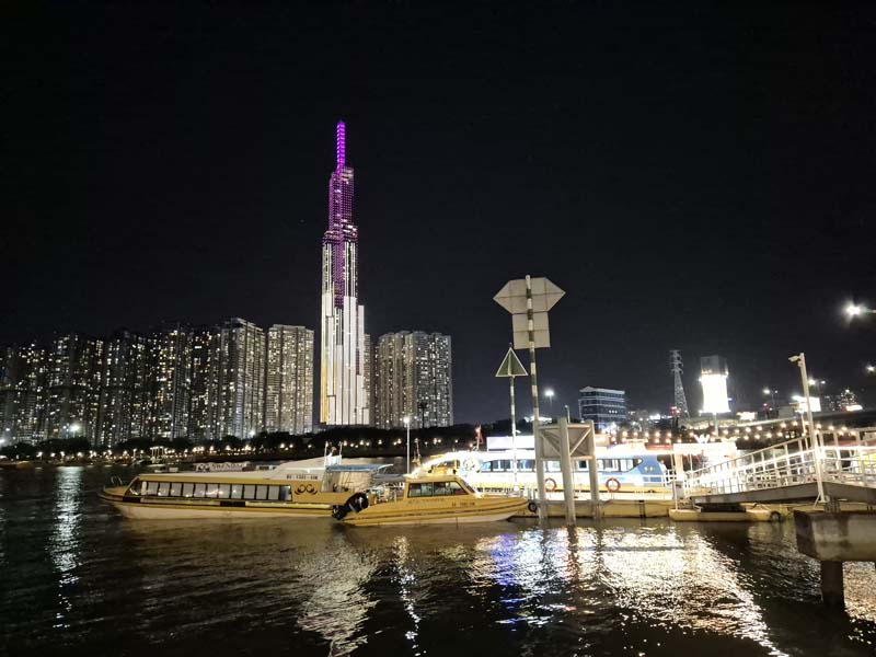 호치민 카페_카페_카티낫_KATINAT_빈안 강변점_랜드마크뷰맛집_야외공간_야경3