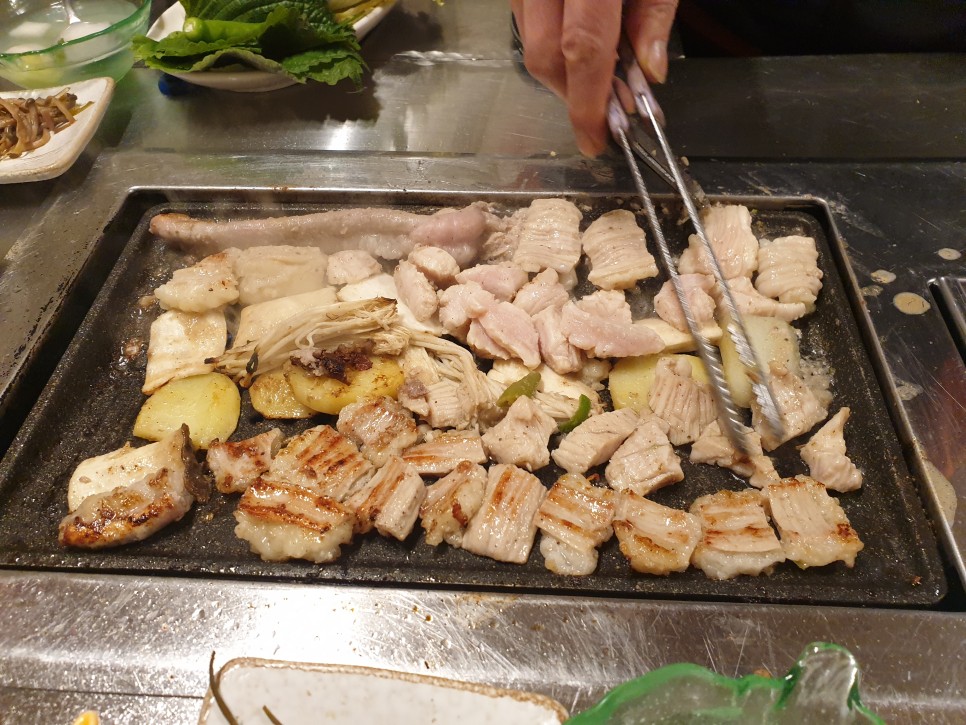 황재균 현빈 등 연예인들의 부산 필수코스 맛집이래~ 부산 동래 온천동 맛집 온천양곱창 : 이대호 5