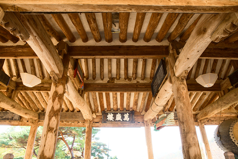 봉정사 만세루 경상북도 문화재 제 325호