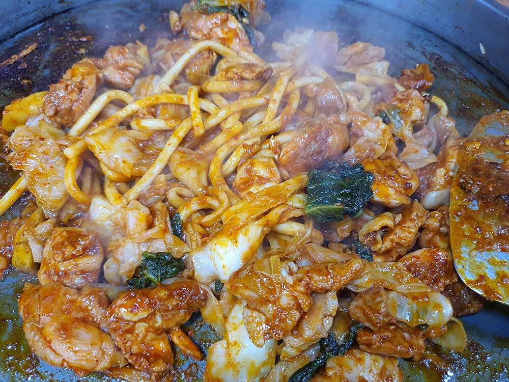  닭갈비 맛집 춘천 온의동 '명동 우미닭갈비'