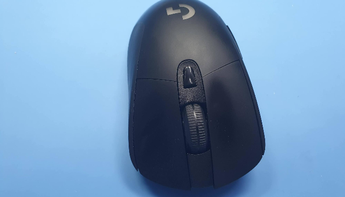  휠 스크롤 위아래 움직일때 반대로 움직이는 휠팅김 현상 로지텍 G703 마우스 수리