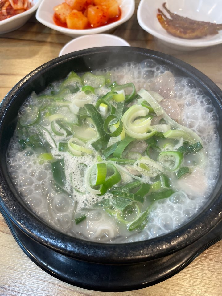 만천수육국밥 이미지