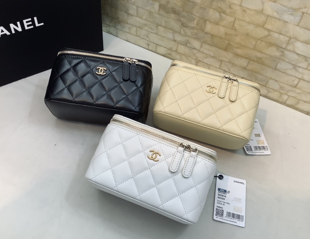  [CHANEL] 샤넬 체인 미니백 AP2303 (3 COLOR)