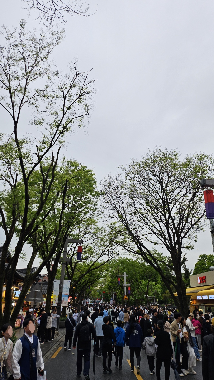 전주-한옥마을-인파-이미지
