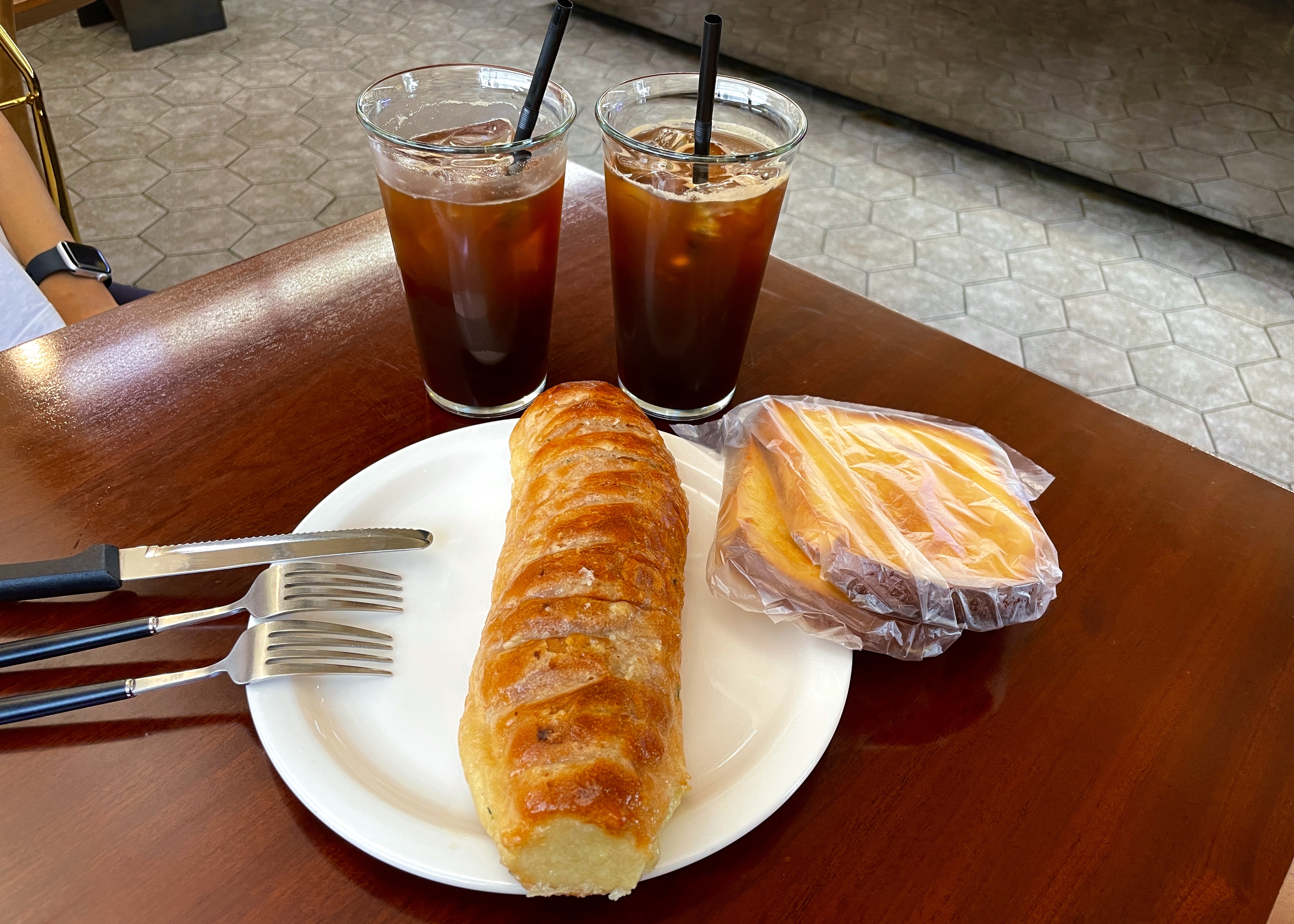  [디저트 맛집] 홍대 빵 맛집 - 빵나무
