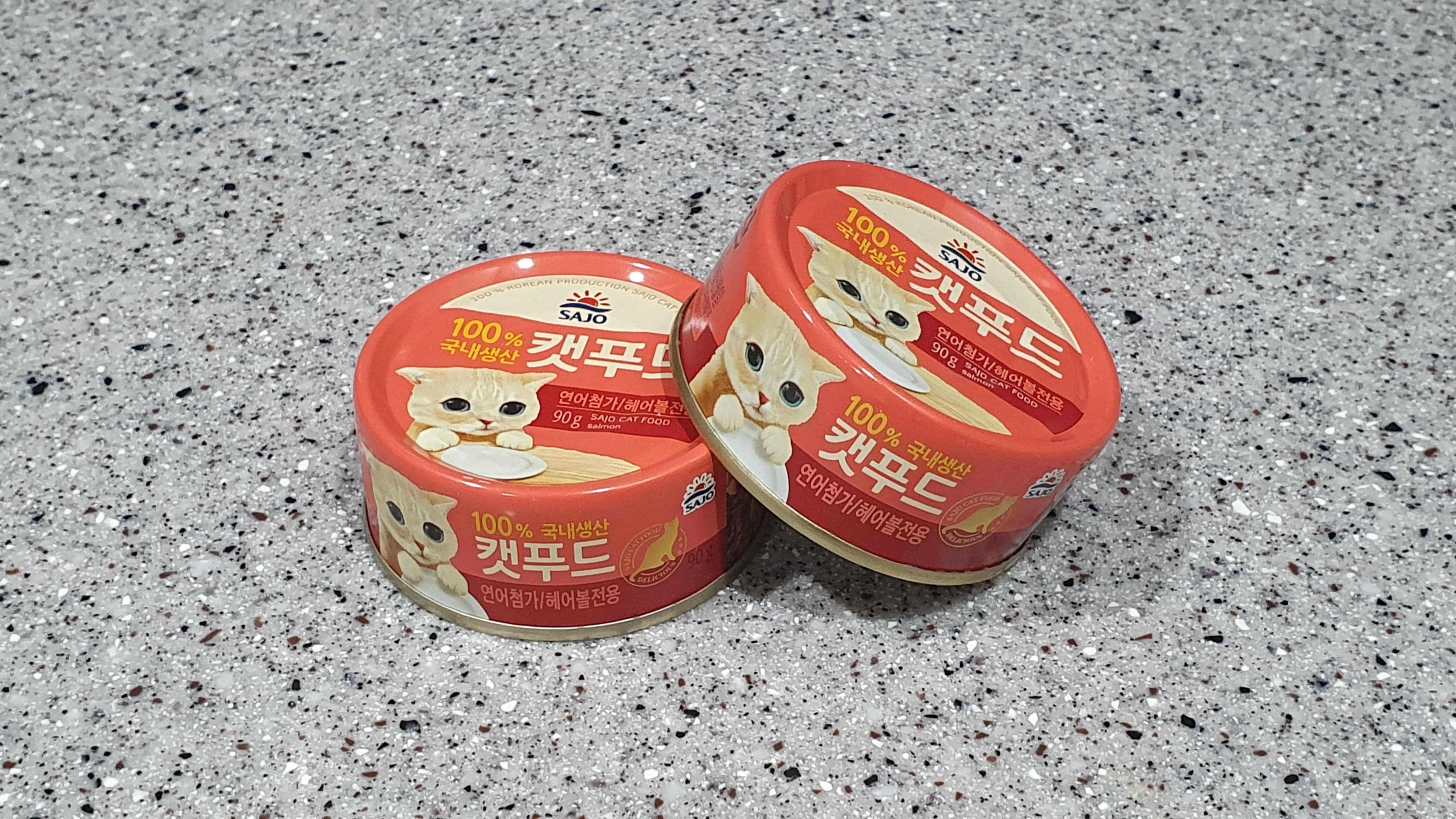  [고양이사료] 사조 캣푸드 연어&헤어볼 90g, 고양이 캔사료 까보기