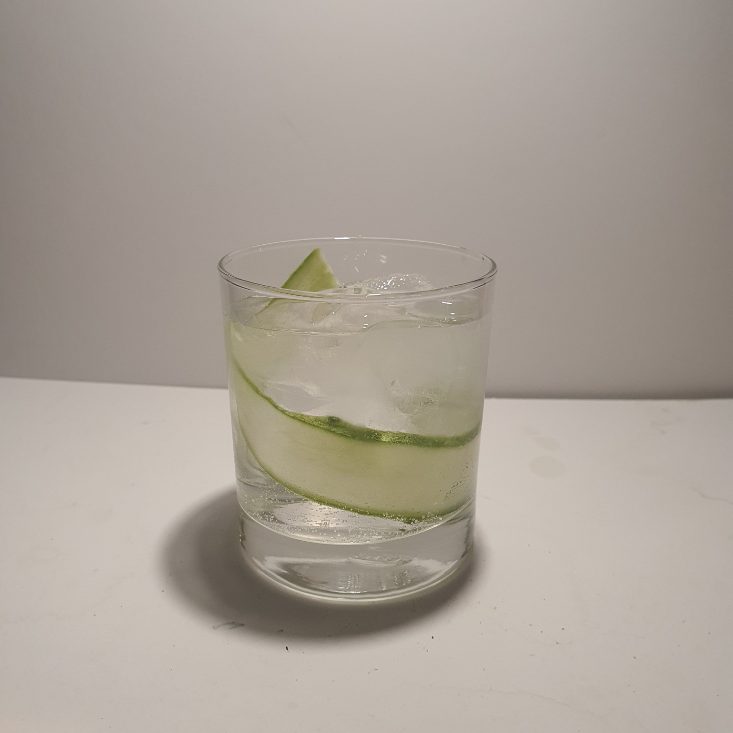  핸드릭스 진, 진토닉 (Hendrick's Gin, Gin & Tonic) 칵테일