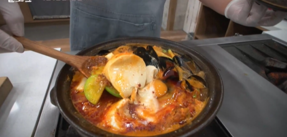  알토란 순두부찌개 이원일 레시피 불없이고추기름 먹다남은육포로만드는법 감칠맛꿀팁 하루매출천만원 방산시장김진숙대박집사장김치찌개레시피 윤택된장찌개 427회