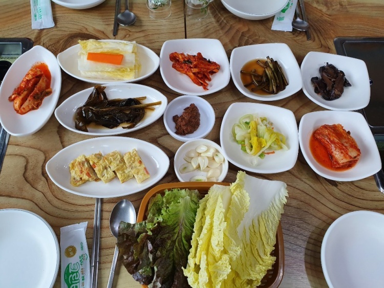 솥뚜껑생생오리 이미지