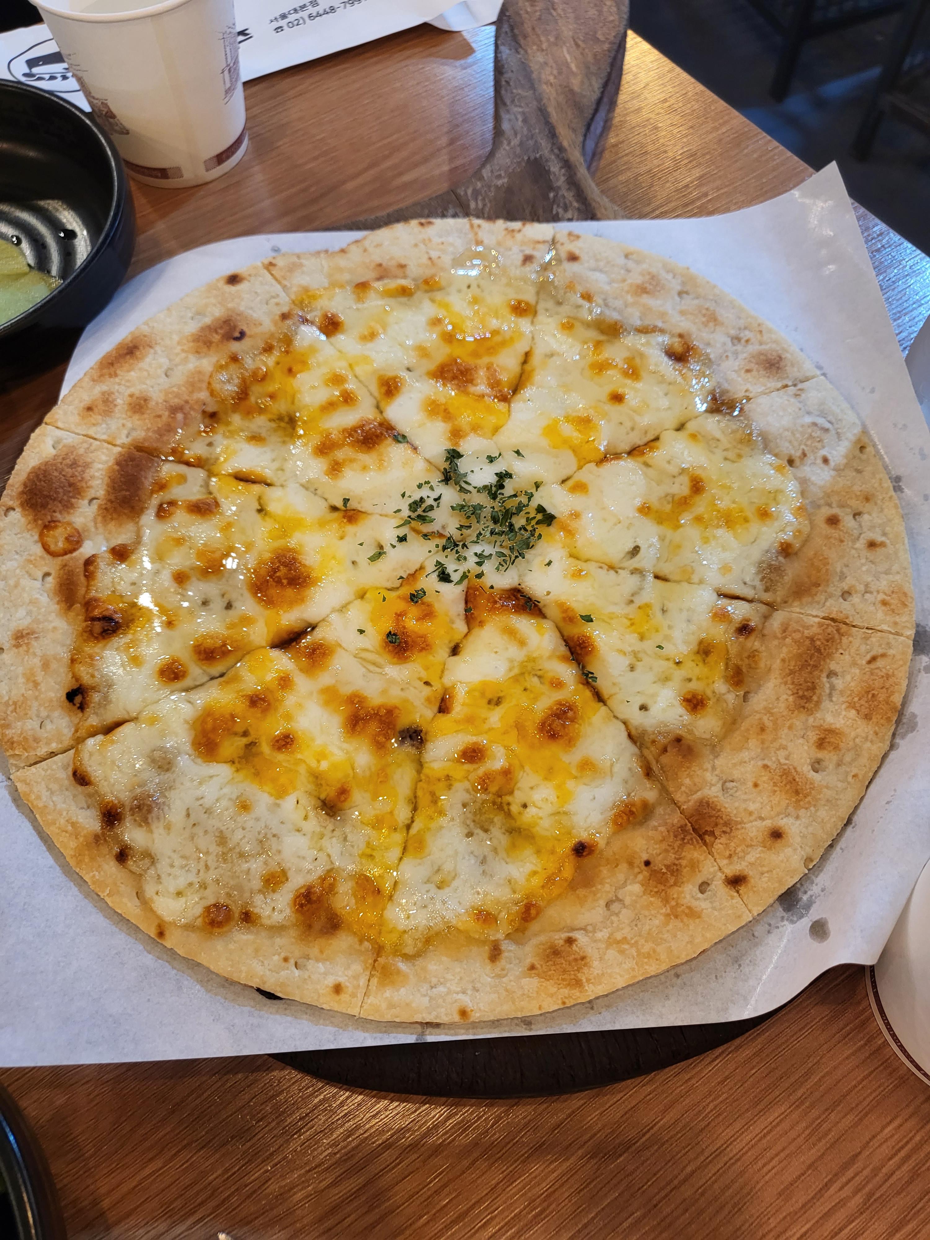 고르곤졸라 피자